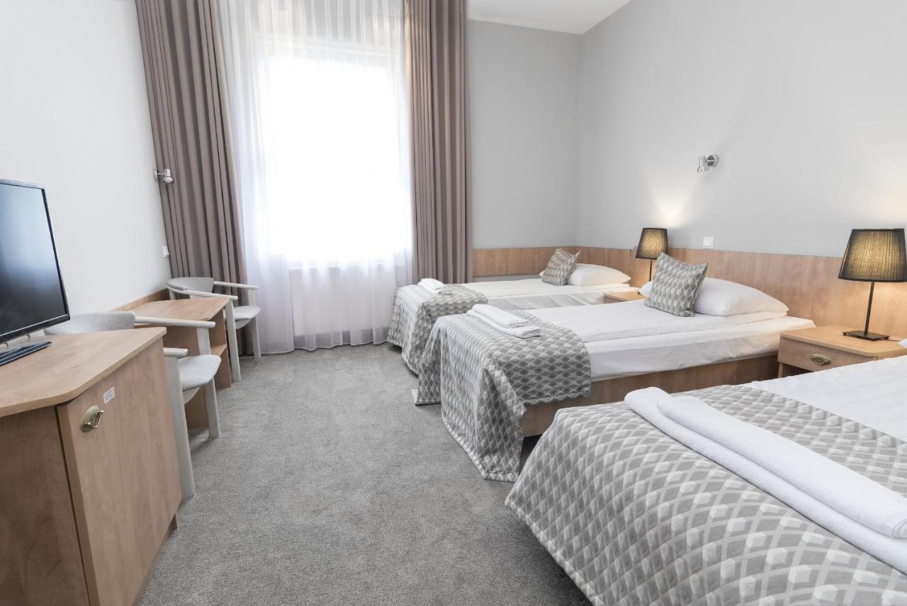 Hotel Jan Sander Aleksandrów Łódzki Buitenkant foto
