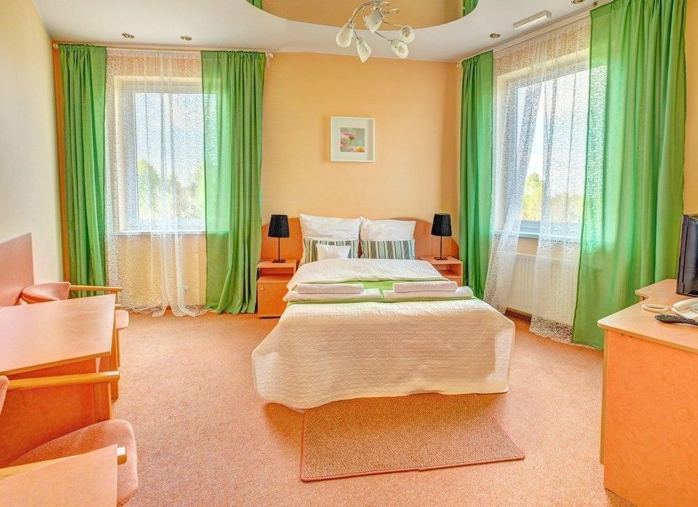 Hotel Jan Sander Aleksandrów Łódzki Buitenkant foto