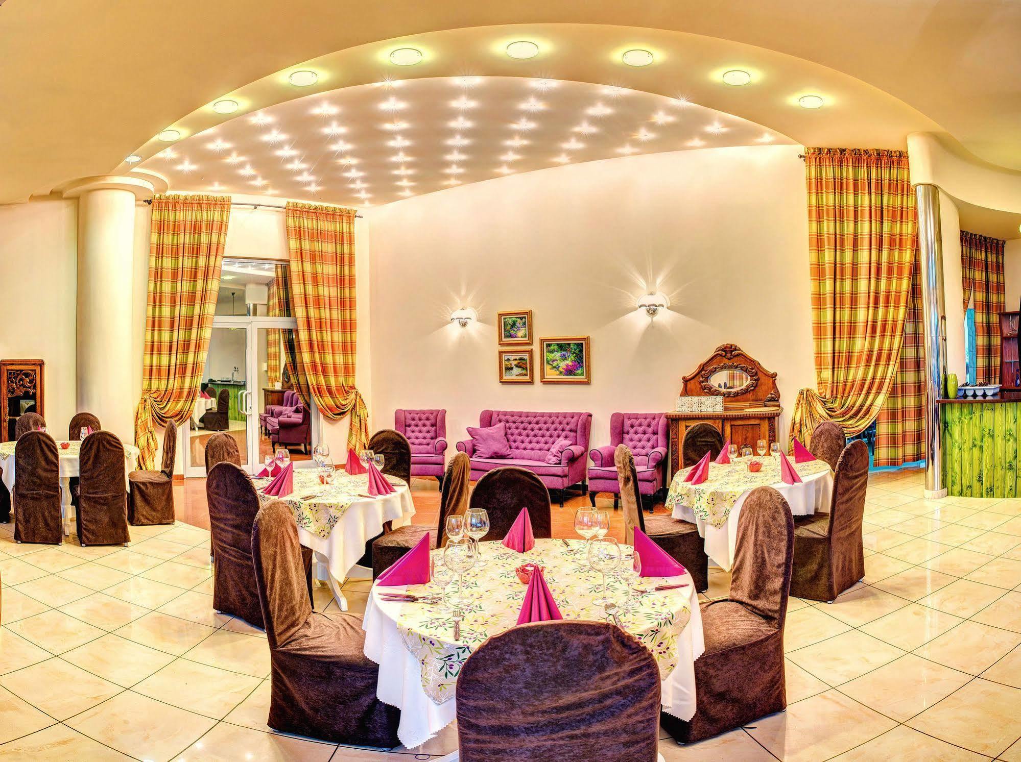 Hotel Jan Sander Aleksandrów Łódzki Buitenkant foto