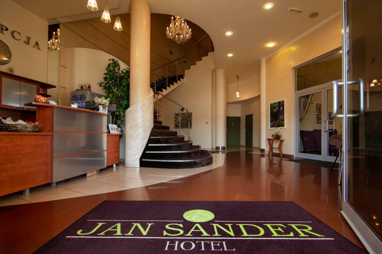 Hotel Jan Sander Aleksandrów Łódzki Buitenkant foto